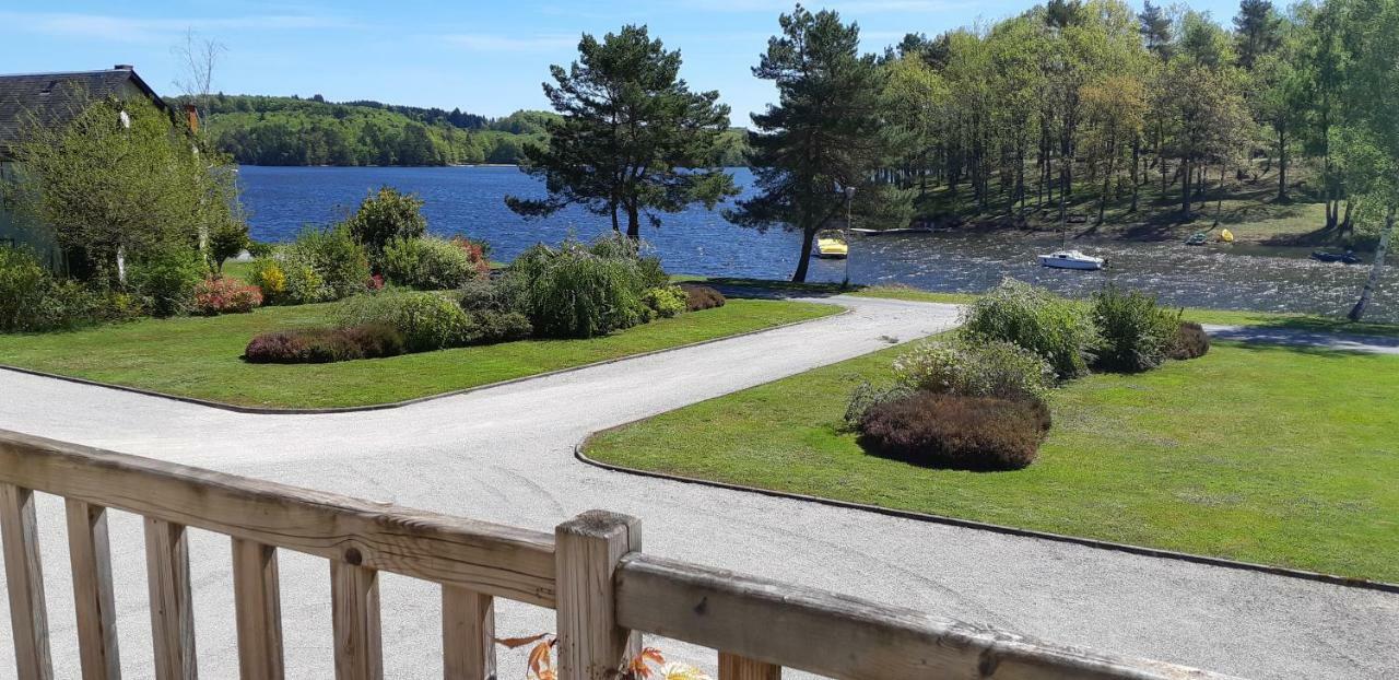 Logis Hotel Du Lac Neuvic  Εξωτερικό φωτογραφία